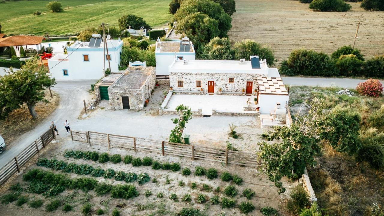 Paradisi Stone House คอสทาวน์ ภายนอก รูปภาพ